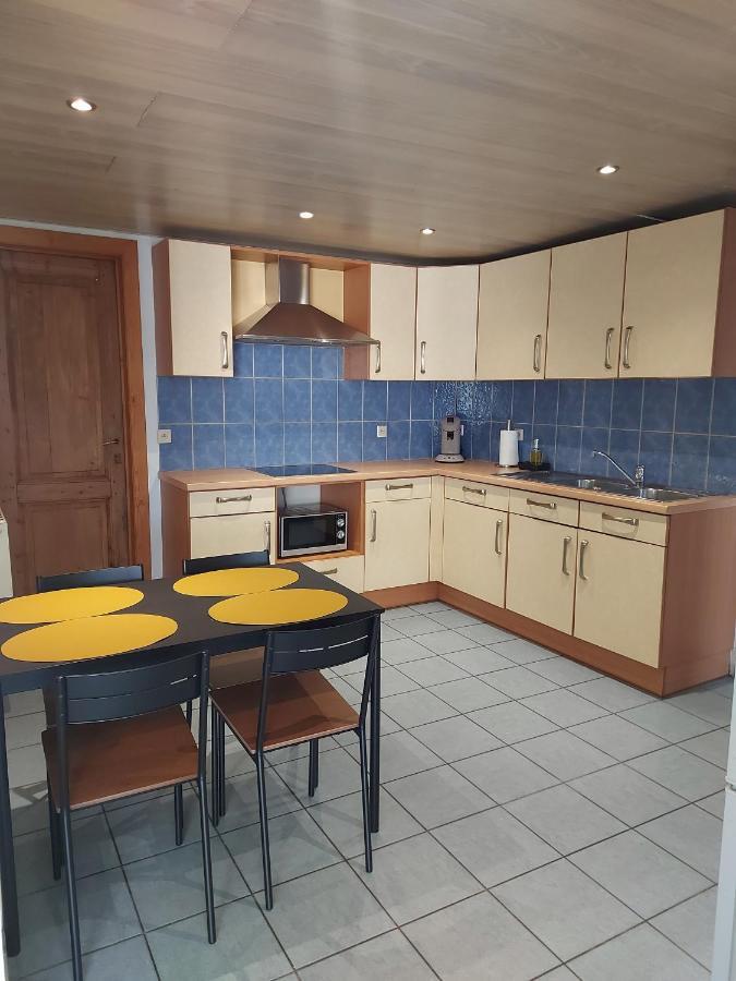 Appartement Rdc Plein Centre Avec Terrasse Visé Kültér fotó